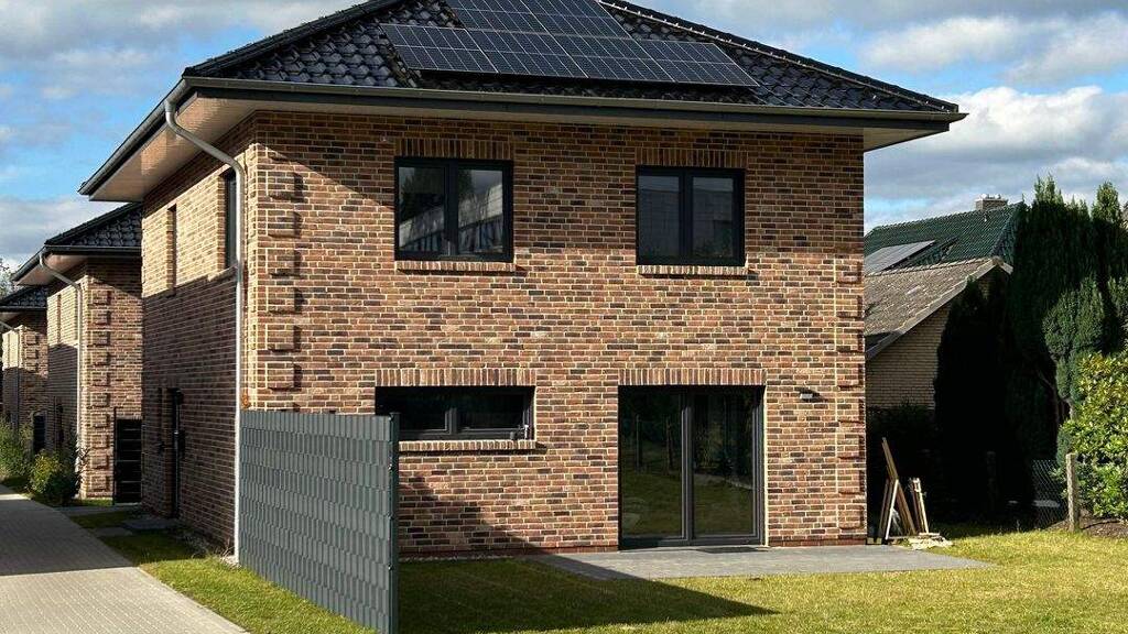 Einfamilienhaus zur Miete 2.495 € 5 Zimmer 137,2 m² 614 m² Grundstück frei ab sofort Gräflingsberg 19 c Henstedt-Ulzburg 24558