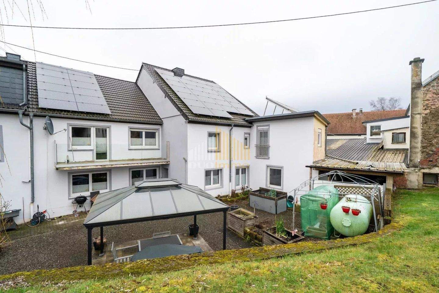 Immobilie in Ferschweiler - Wohn- und Geschäftshaus mit großem Innenhof und Ausbaupotenzial - Bild 1