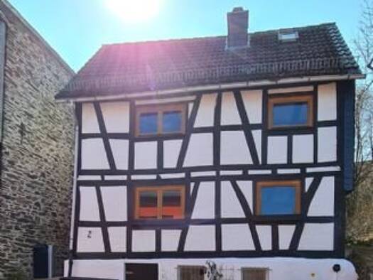 Einfamilienhaus zur Miete 1.000 € 3 Zimmer 82 m² 75 m² Grundstück Pfahlweg 2 Lindschied Bad Schwalbach 65307