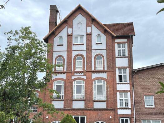 Wohnung zur Miete 845 € 3 Zimmer 96 m² 1. Geschoss frei ab 01.12.2026 Kuhlenstraße 11 Uetersen 25436