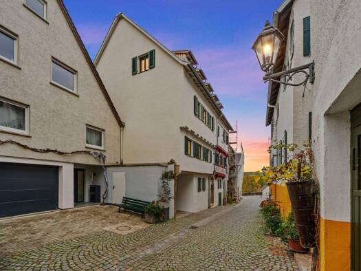 Mehrfamilienhaus zum Kauf 2.100.000 € 19 Zimmer 480 m² 221 m² Grundstück Besigheim 74354