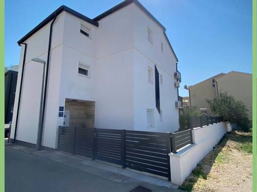Haus zum Kauf 1.250.000 € 375 m² Grundstück Vodice 22211