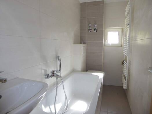 Wohnung zur Miete 280 € 2 Zimmer 40 m² 2. Geschoss Heinrich-Heine-Str. 1 Unterwellenborn 07333