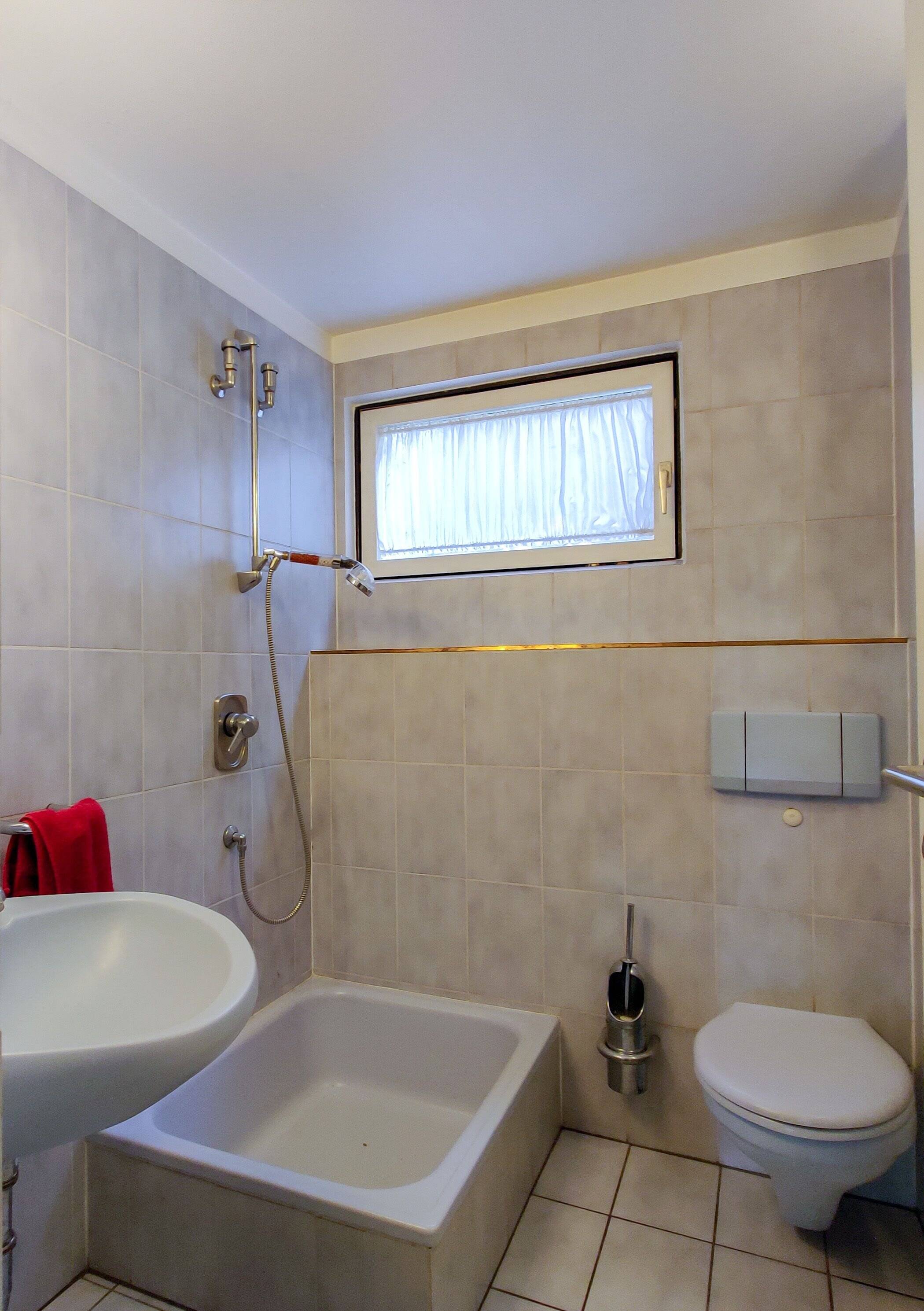 Property thumbnail 6