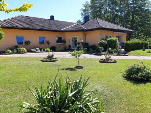 Einfamilienhaus zum Kauf 360.000 € 5 Zimmer 142,5 m² 2.430 m² Grundstück Userin Userin 17237