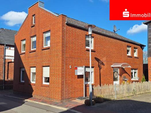 Einfamilienhaus zum Kauf 235.000 € 4 Zimmer 128 m² 161 m² Grundstück frei ab 01.10.2026 Meldorf 25704