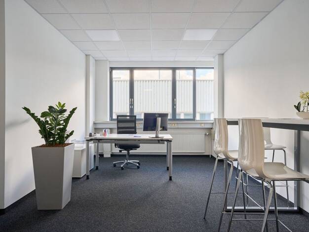 Bürofläche zur Miete 870 € 29,3 m² Bürofläche Hans-Riedl-Str. 19 Feldkirchen 85622