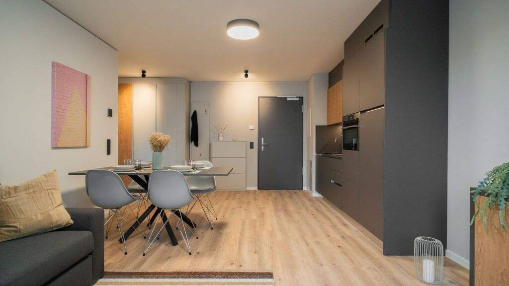 Wohnung zur Miete - Erstbezug 1.400 € 2,5 Zimmer 44 m² frei ab sofort Gutleutviertel Frankfurt am Main 60327