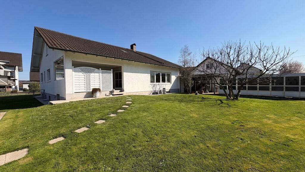 Einfamilienhaus zum Kauf 596.000 € 7 Zimmer 225,4 m² 923 m² Grundstück Schutterwald 77746