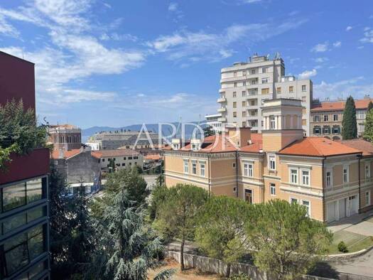 Halle/Industriefläche zum Kauf 764.000 € Centar, Rijeka Susak