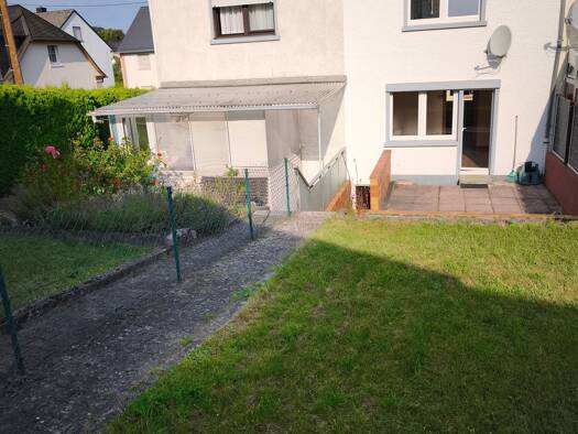 Reihenmittelhaus zum Kauf 99.000 € 5 Zimmer 100 m² 122 m² Grundstück frei ab sofort Idar-Oberstein 55743