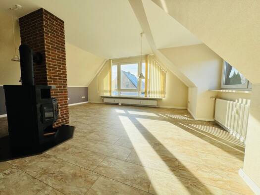 Einfamilienhaus zur Miete 980 € 4 Zimmer 130 m² 300 m² Grundstück frei ab sofort Rolfsstraße 3 Hennstedt 25779