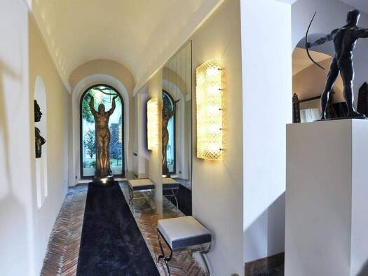 Villa zum Kauf 5 Zimmer 300 m² 52 m² Grundstück 43 Piazza Trilussa Rome 00153