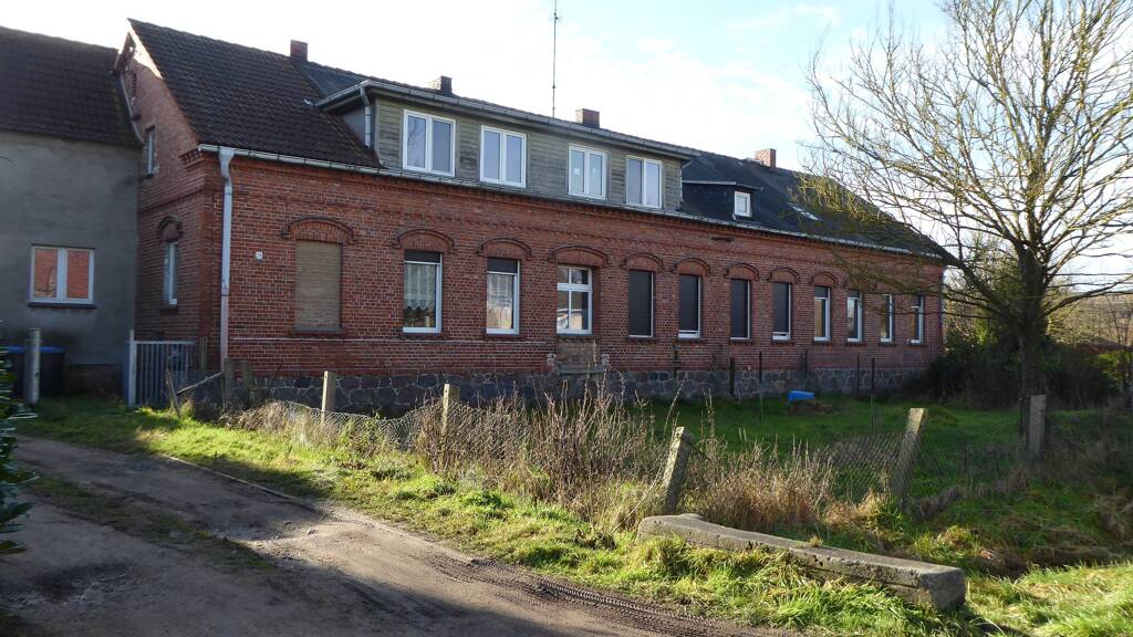 Mehrfamilienhaus zum Kauf 129.000 € 11 Zimmer 260 m² 3.750 m² Grundstück Dorfstraße 29 / OT Rosenhagen Groß Buchholz Perleberg 19348