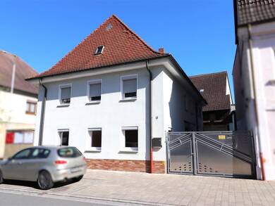 Einfamilienhaus zum Kauf 6,5 Zimmer 174 m² 370 m² Grundstück Baiersdorf Baiersdorf , Mittelfr 91083