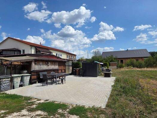 Terrassenwohnung zum Kauf 295.000 € 5 Zimmer 133 m² 1. Geschoss frei ab 01.09.2026 Graben Treuchtlingen 91757