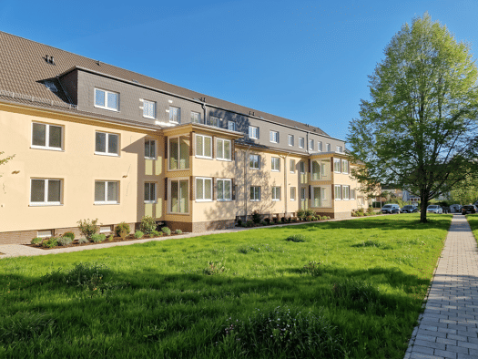 Wohnung zur Miete 783 € 2,5 Zimmer 87 m² Geschoss 1/3 frei ab 01.10.2026 Wettiner Straße 35 Glauchau Glauchau 08371