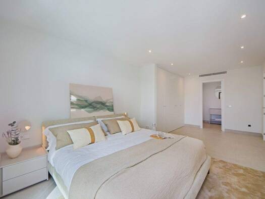 Wohnung zum Kauf - Erstbezug provisionsfrei 729.000 € 3 Zimmer 94 m² frei ab sofort Sa Rapita 07639