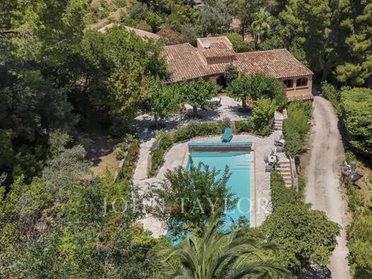 Haus zum Kauf 1.045.000 € 145 m² 4.042 m² Grundstück Nord Bandol 83150
