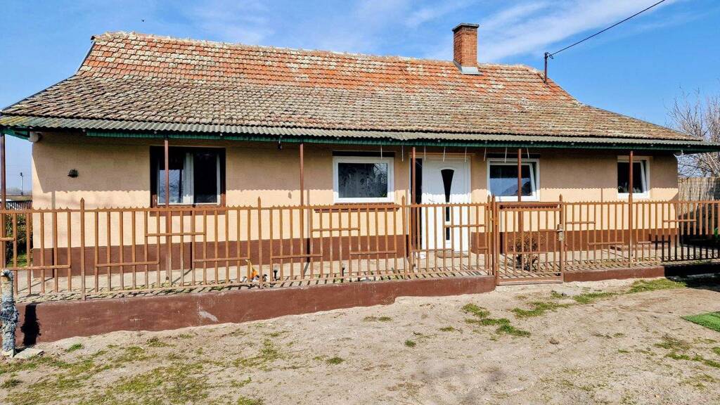 Bauernhof zum Kauf 88.000 € 68 m² 3.597 m² Grundstück im Aussenbereich Petofiszállás 6106