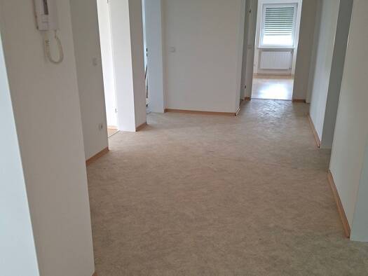 Wohnung zur Miete 1.300 € 5 Zimmer 143,5 m² Geschoss -1/3 frei ab 15.10.2026 Winzer-Kager Regensburg 93059