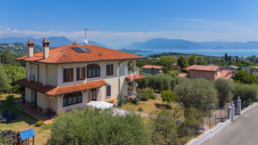 Villa zum Kauf 1.590.000 € 10 Zimmer 340 m² 2.700 m² Grundstück frei ab sofort Lonato del Garda 25017