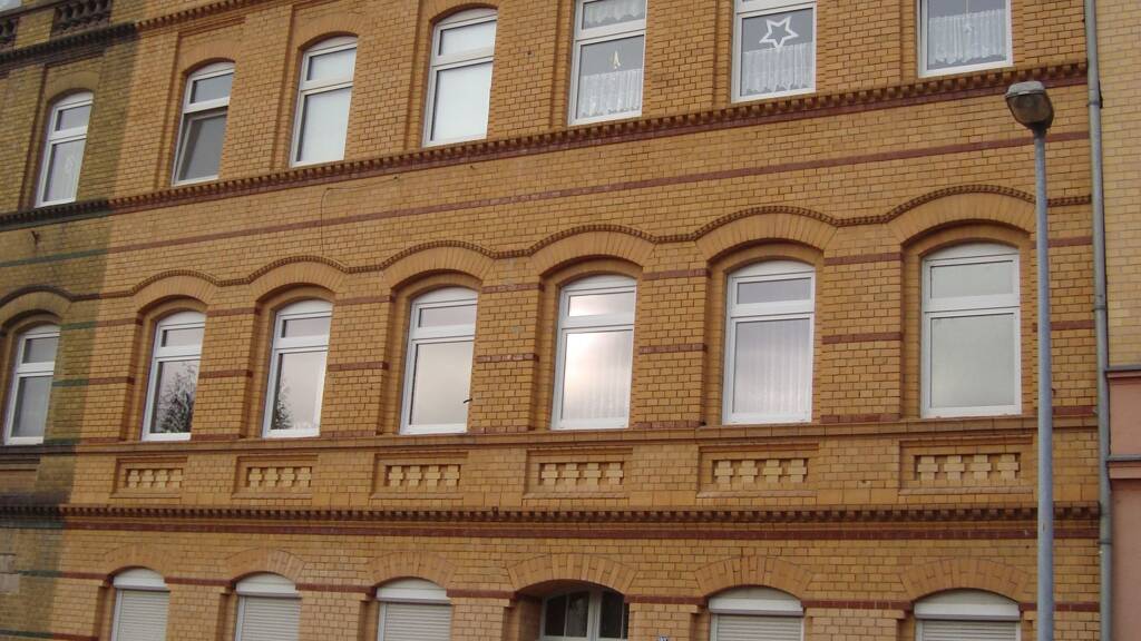 Studio zur Miete 255 € 2 Zimmer 51 m² 2. Geschoss frei ab sofort Wielandstr. 25 Weißenfels 06667