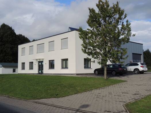 Bürofläche zur Miete provisionsfrei 9,50 € 6 Zimmer 173 m² Bürofläche teilbar von 50 m² bis 123 m² Stockum Möhnesee 59519