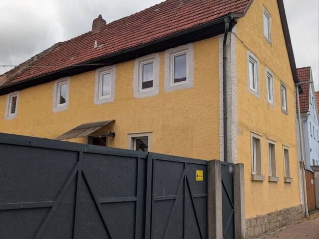 Bauernhaus zum Kauf 220.000 € 7 Zimmer 140 m² 960 m² Grundstück Kronungen Poppenhausen 97490