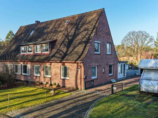 Doppelhaushälfte zum Kauf 199.000 € 4,5 Zimmer 137 m² 844 m² Grundstück Dethlingen 22 Dethlingen Munster 29633