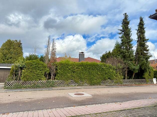 Einfamilienhaus zum Kauf provisionsfrei 750.000 € 4 Zimmer 140 m² 660 m² Grundstück Reichenberger Straße 3 Feucht 90537