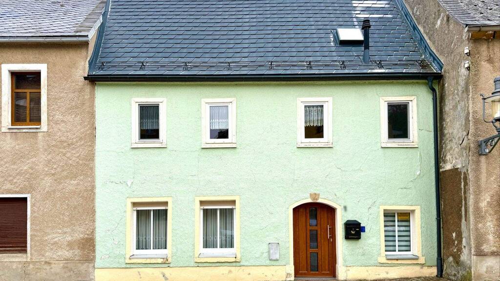 Reihenmittelhaus zum Kauf 122.000 € 4 Zimmer 113 m² 142 m² Grundstück Lauenstein Altenberg 01778