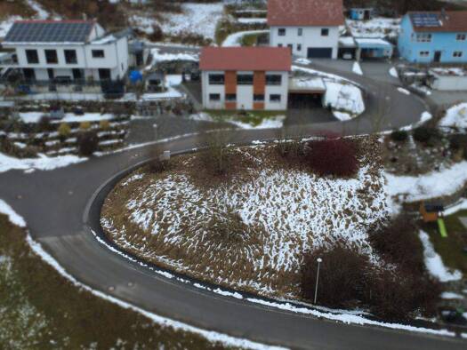 Grundstück zum Kauf 93.000 € 650 m² Grundstück Baugenehmigung vorhanden frei ab sofort Wörth Wörth an der Donau 93086