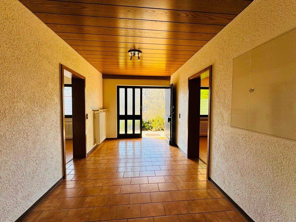 Immobilie in Weilbach - Wenn es gerne mal ein wenig mehr Platz sein darf... und dazu ruck zuck in der Natur!! - Bild 4