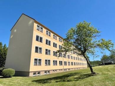 Wohnung zum Kauf 21.000 € 2 Zimmer 52 m² 2. Geschoss frei ab sofort Neumark Neumark 08496