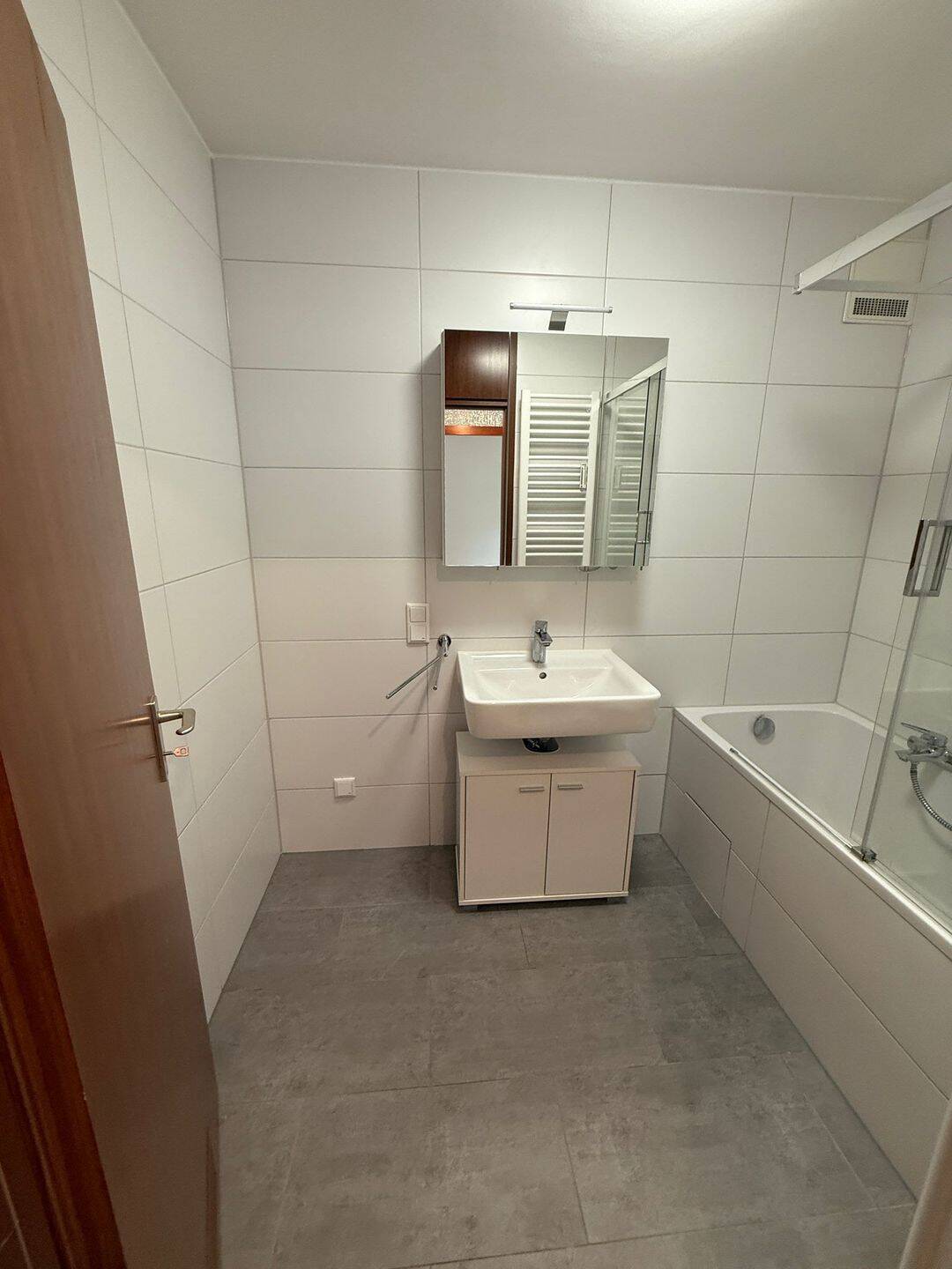 Diese gemütliche 2-Zimmer-Wohnung mit Einbauküche. "Zentrale Lage" – Nürnberg – Vorschaubild 8