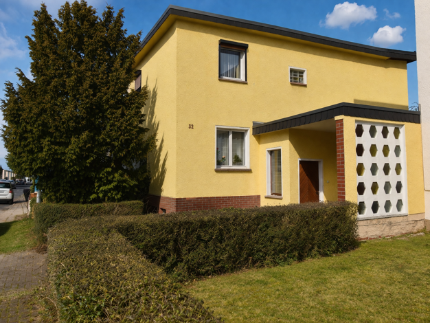 Doppelhaushälfte zum Kauf 160.000 € 4 Zimmer 111 m² 517 m² Grundstück Ziebigk Dessau-Roßlau 06846