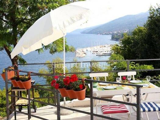 Wohnung zur Miete 790 € 2 Zimmer 42 m² Punta Kolova, Opatija Opatija