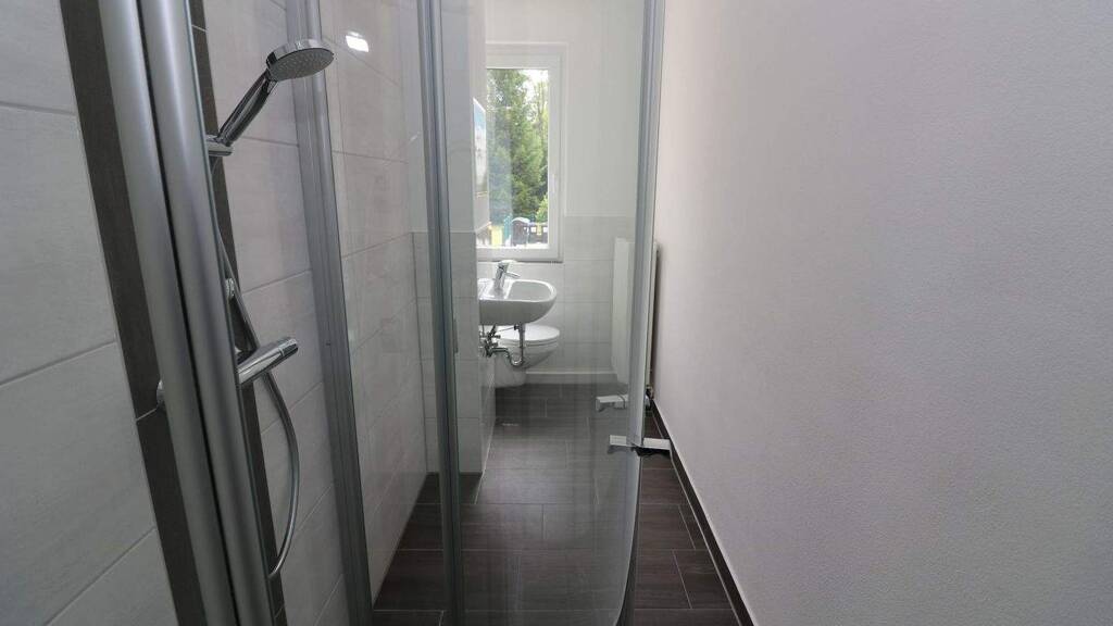 Wohnung zur Miete 349 € 2 Zimmer 46,3 m² EG Franz-Kögler-Ring 8 Freiberg 09599