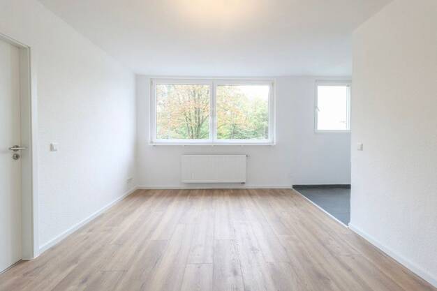 Wohnung zur Miete 625 € 1 Zimmer 38,5 m² frei ab 01.07.2025 Sebastianstraße 93a Niehl Köln-Niehl 50735