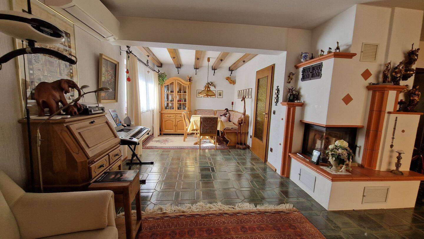 Property thumbnail 11