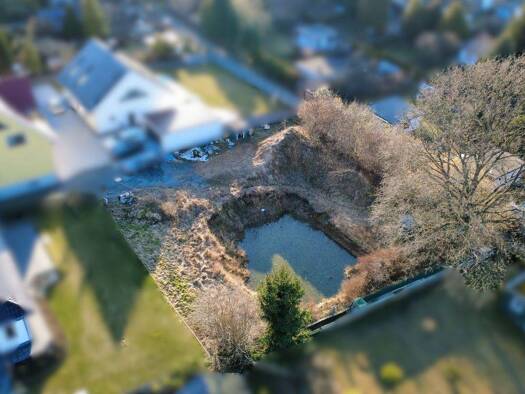 Grundstück zum Kauf 89.000 € 925 m² Grundstück Baugenehmigung vorhanden frei ab sofort Bischofswerda 01877