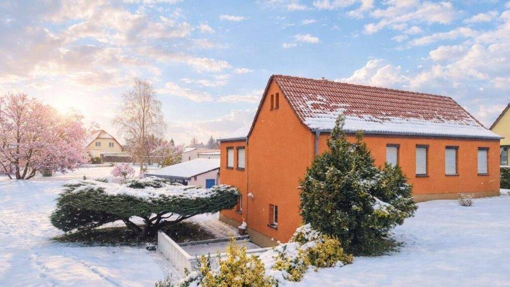 Haus zum Kauf 348.000 € 4 Zimmer 90 m² 1.553 m² Grundstück frei ab sofort Neustadt Brandenburg 14776